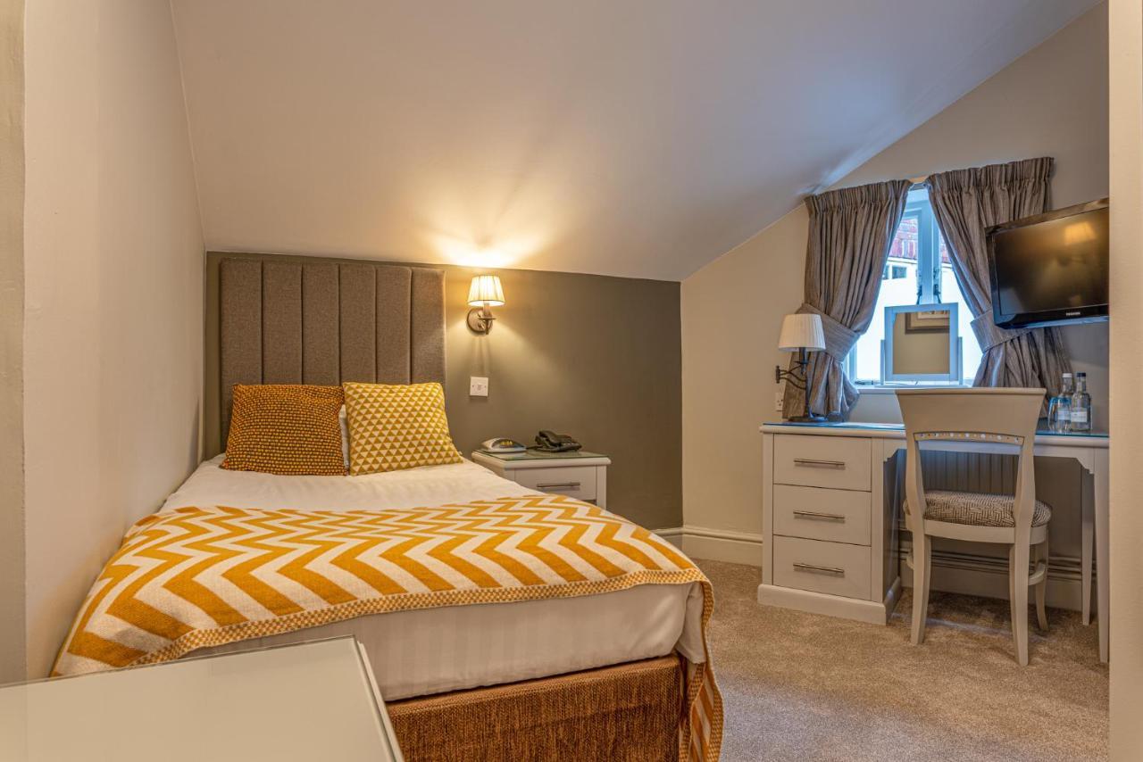 The Dog & Bear Hotel Lenham Buitenkant foto