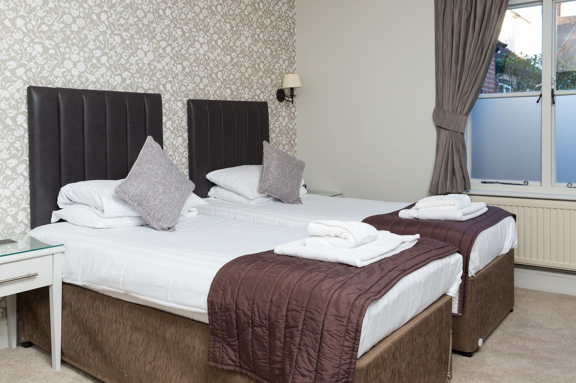 The Dog & Bear Hotel Lenham Buitenkant foto
