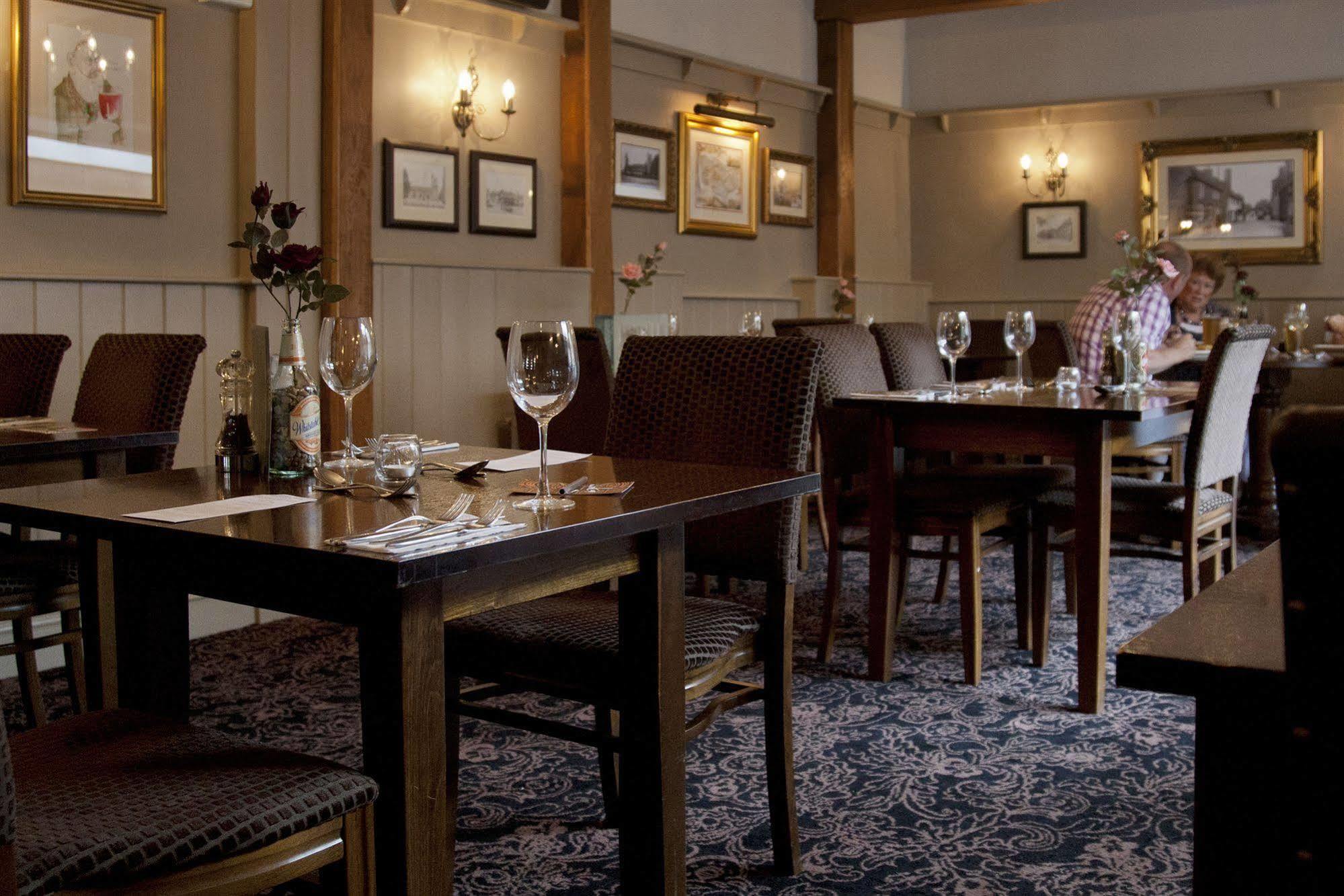The Dog & Bear Hotel Lenham Buitenkant foto